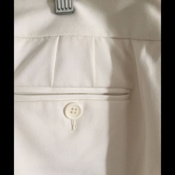 NWOT Liz Claiborne white pants, straight leg, zipper/hook closure, mid-rise, 8R - Picture 5 of 8